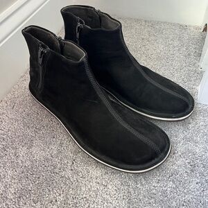 Camper Women’s suede Boots